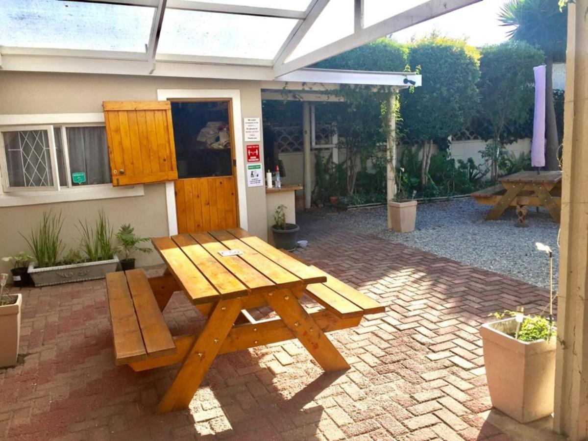 Jembjo'S Knysna Lodge & Backpackers Bagian luar foto
