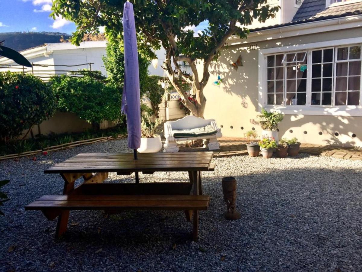 Jembjo'S Knysna Lodge & Backpackers Bagian luar foto