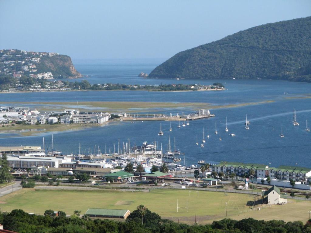 Jembjo'S Knysna Lodge & Backpackers Bagian luar foto