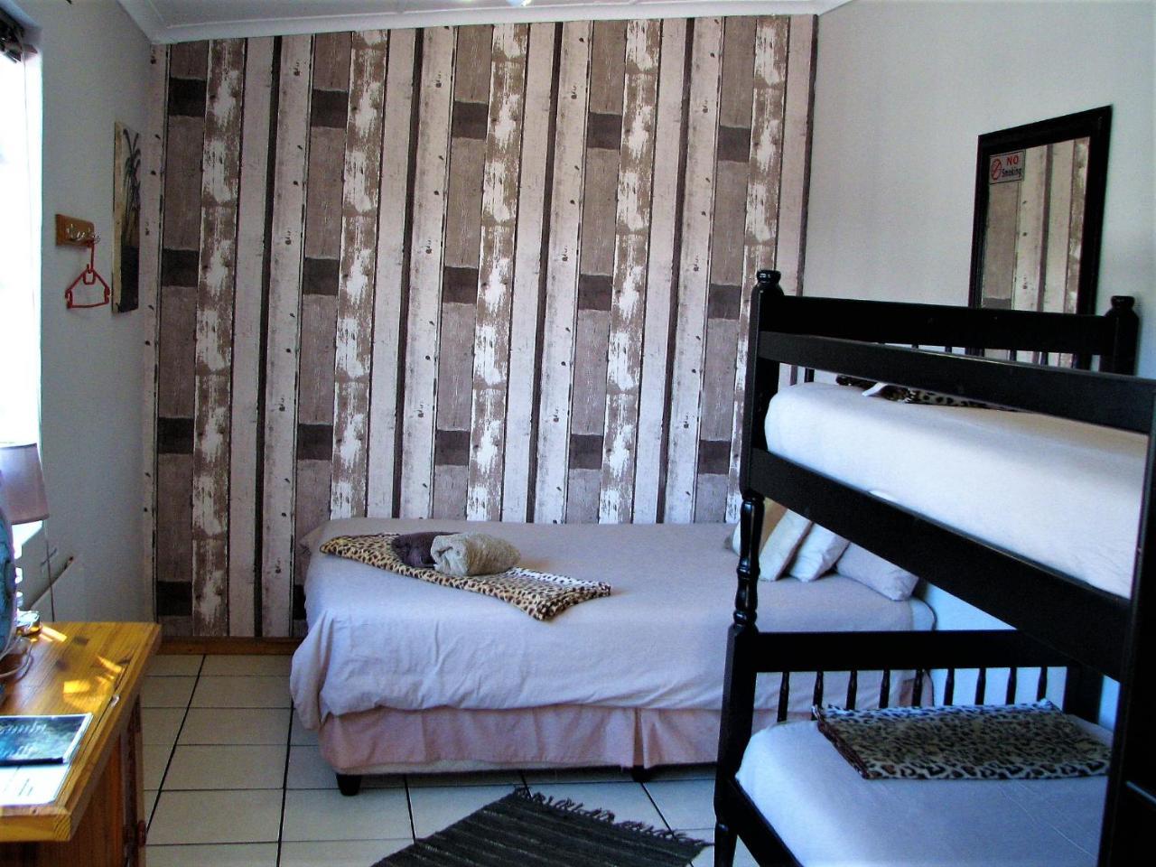 Jembjo'S Knysna Lodge & Backpackers Bagian luar foto