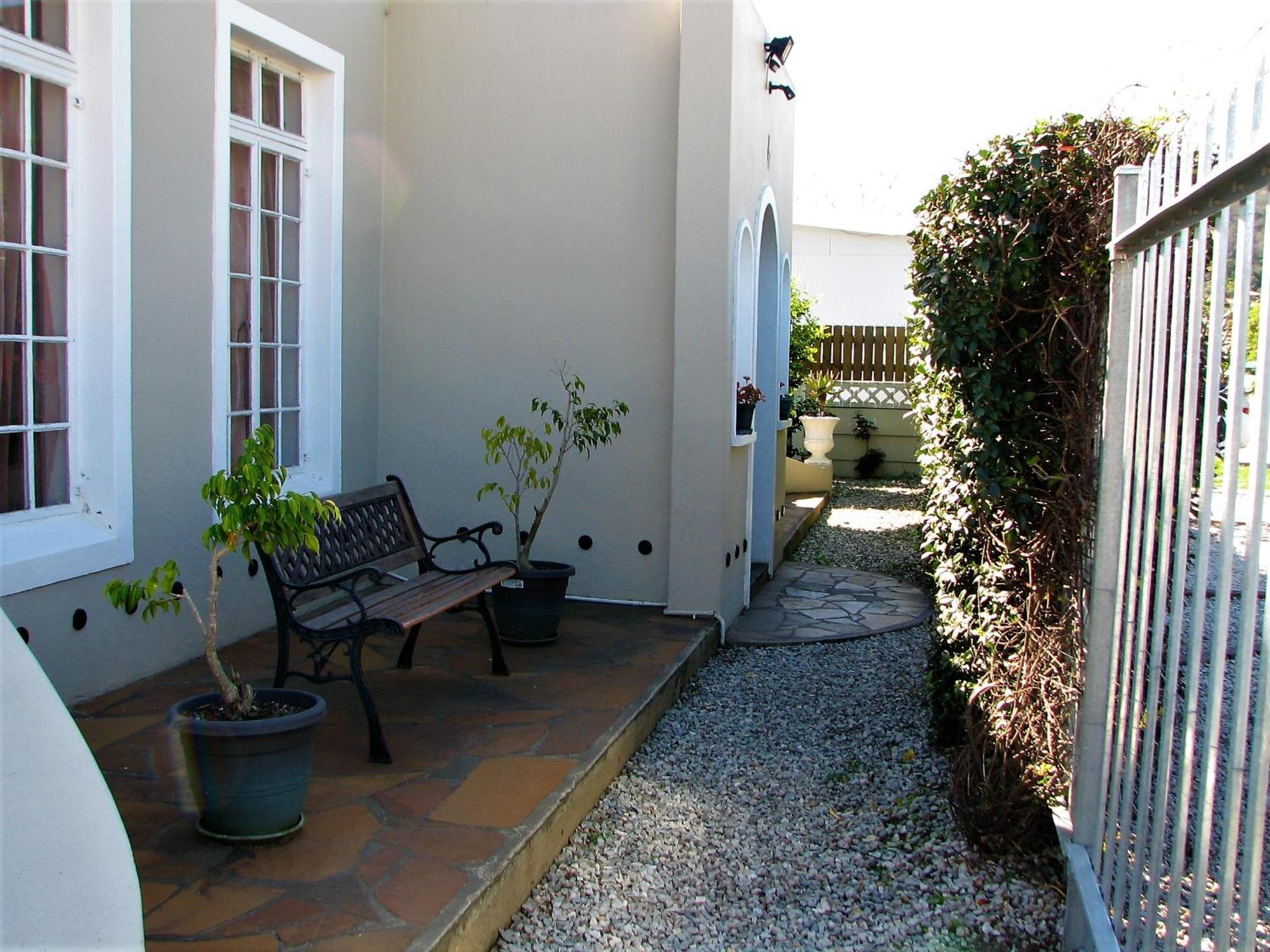 Jembjo'S Knysna Lodge & Backpackers Bagian luar foto
