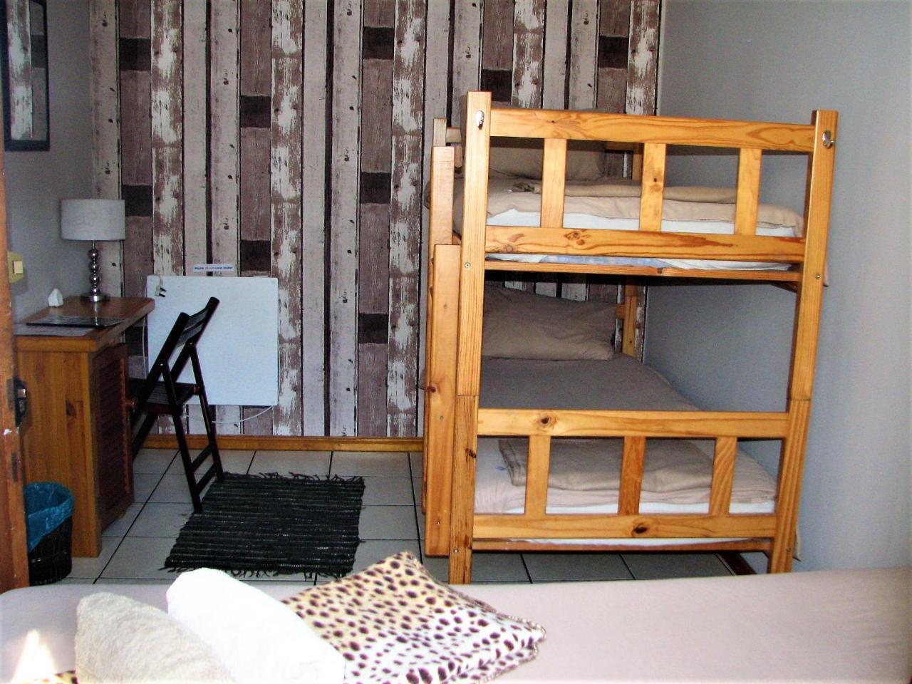 Jembjo'S Knysna Lodge & Backpackers Bagian luar foto