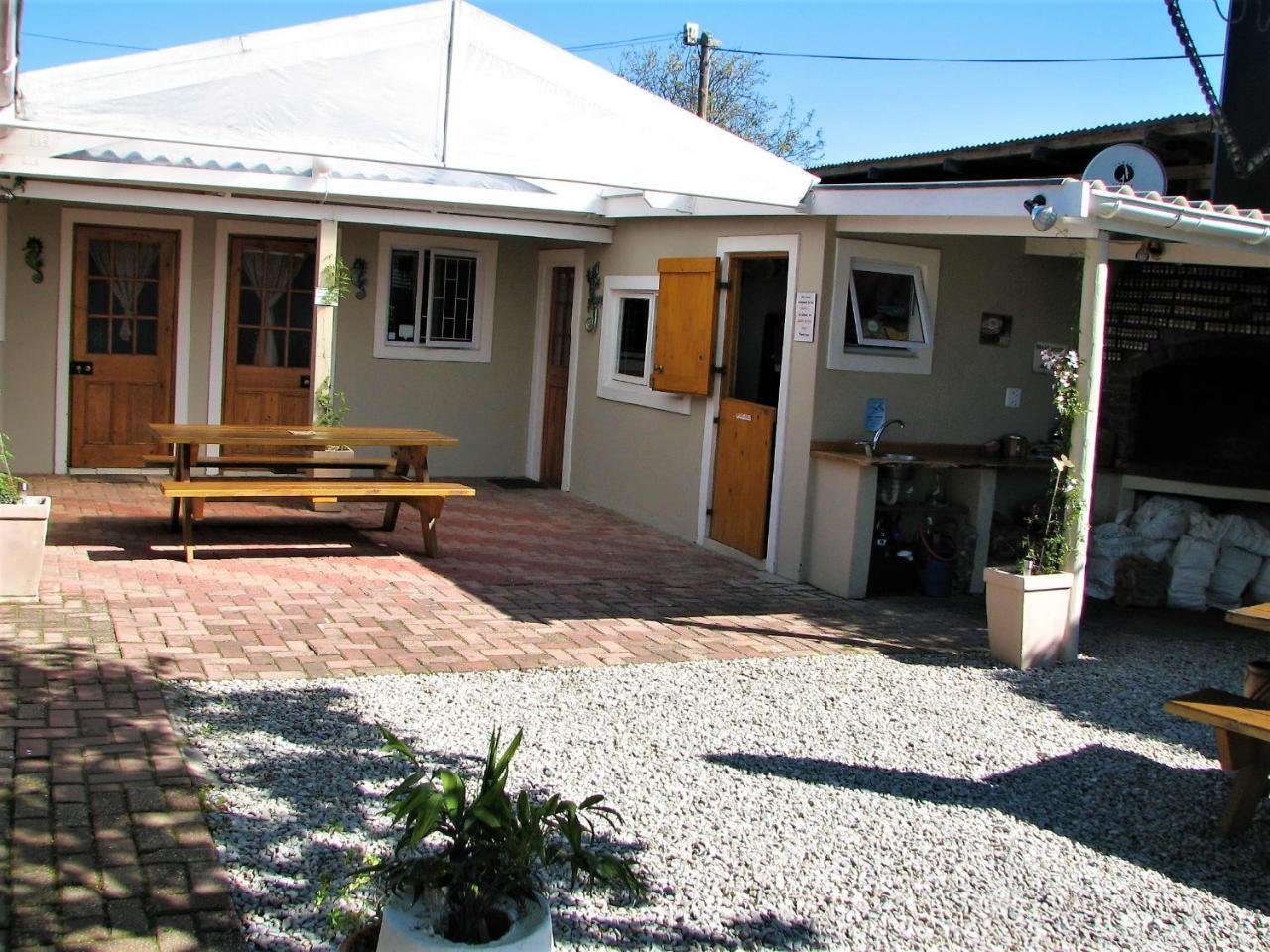 Jembjo'S Knysna Lodge & Backpackers Bagian luar foto