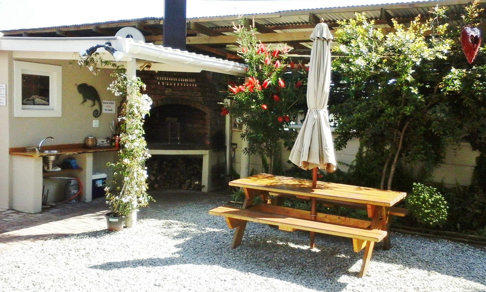 Jembjo'S Knysna Lodge & Backpackers Bagian luar foto