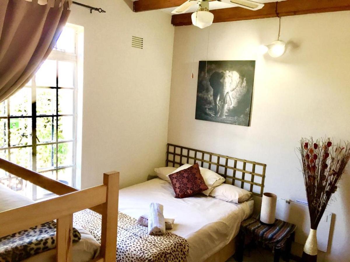 Jembjo'S Knysna Lodge & Backpackers Bagian luar foto