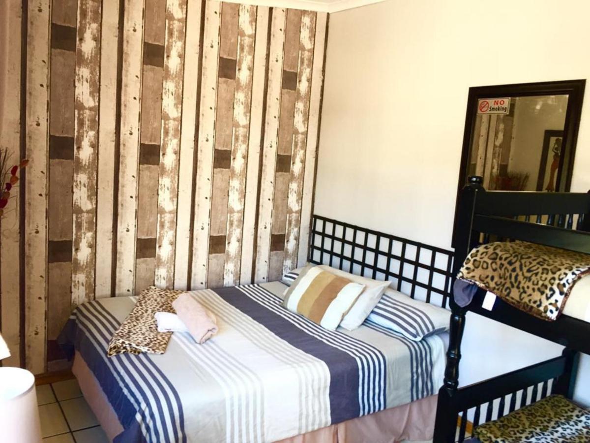 Jembjo'S Knysna Lodge & Backpackers Bagian luar foto